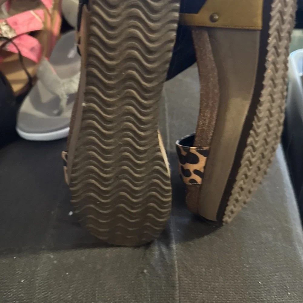 Women Hokus Pokus Black/yellow Wedges Size 8.5
